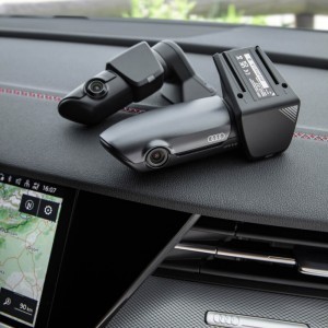 Kamera Dashcam (Universal Traffic Recorder 2.0)